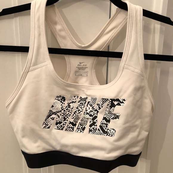 Nike snakeskin design sports bra - Picture 2 of 7